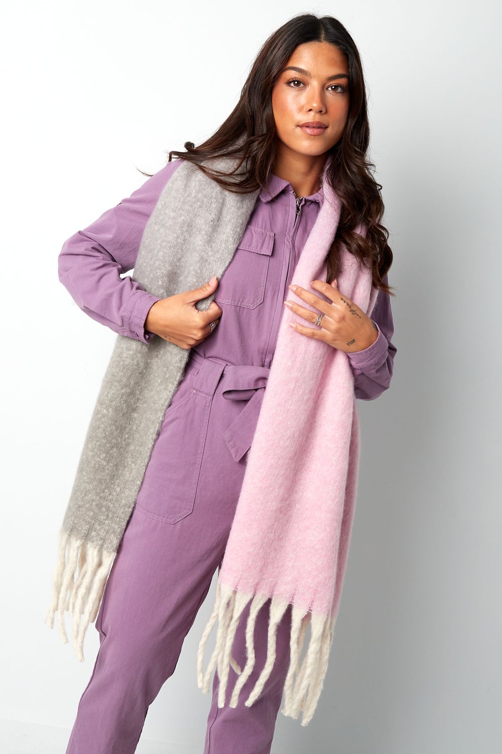Colored basic scarf with strings h5Picture3